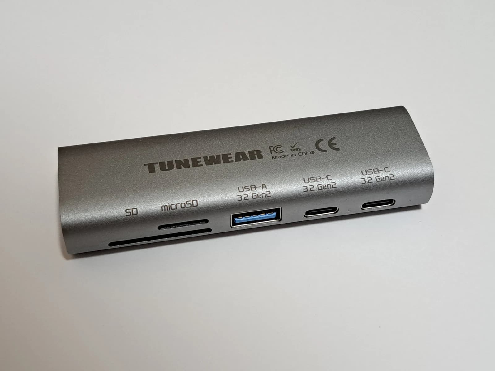 TUNEWEAR ALMIGHTY DOCK nano1